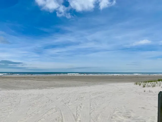 $3,425,000 | 6762 Ocean Drive, Unit 6762, Avalon, NJ 08202