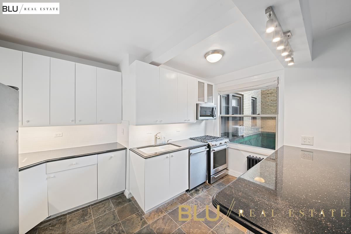 315 East 68th Street, Unit 3P Manhattan, NY 10065 - Photo 7 of 13