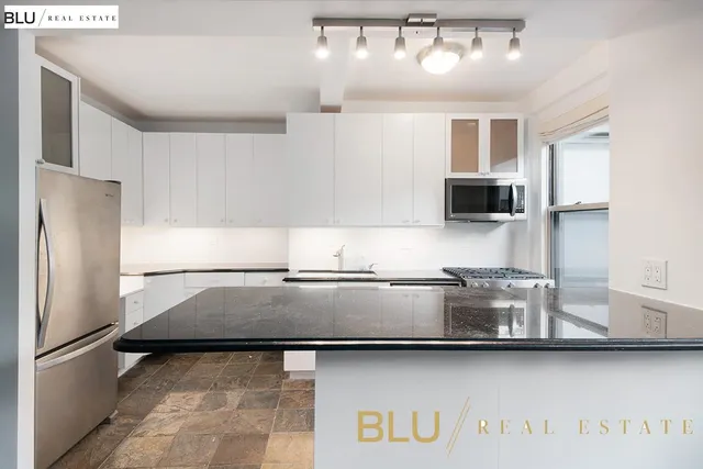 $750,000 | 315 East 68th Street, Unit 3P | Lenox Hill