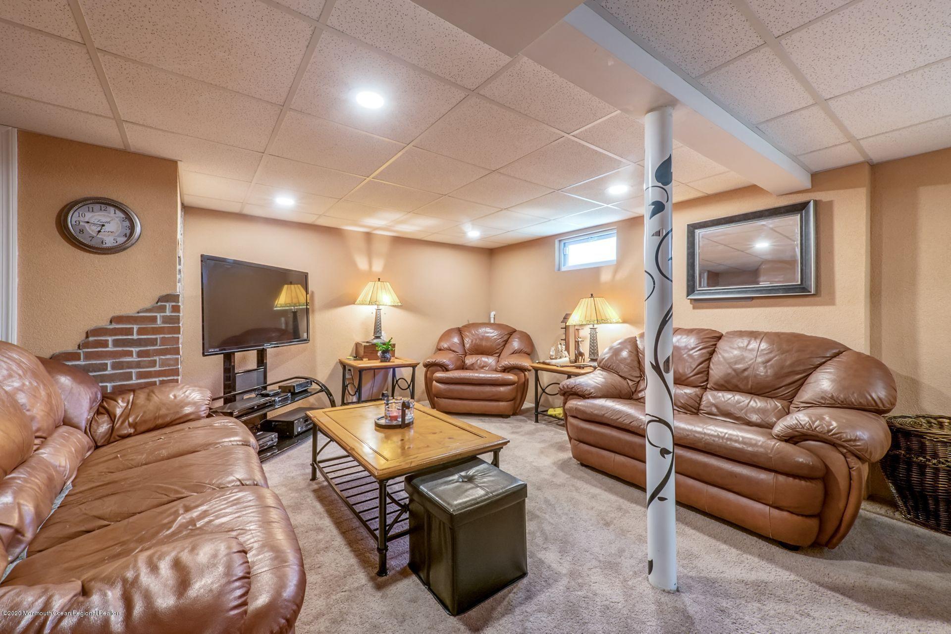 17 Appleman Road Somerset, NJ 08873 - Photo 16 of 20 a living room with furniture