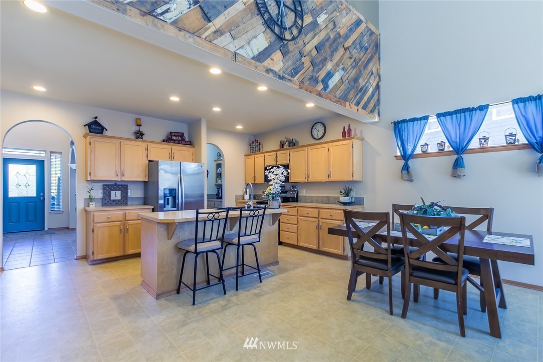 205 Cardinal Street Southwest Orting, WA 98360 - Photo 8 of 29 Gallery Image 8