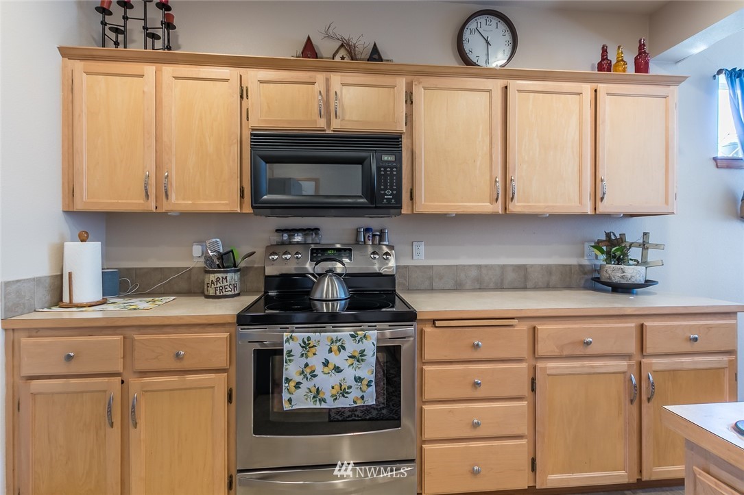 205 Cardinal Street Southwest Orting, WA 98360 - Photo 9 of 29 Gallery Image 9