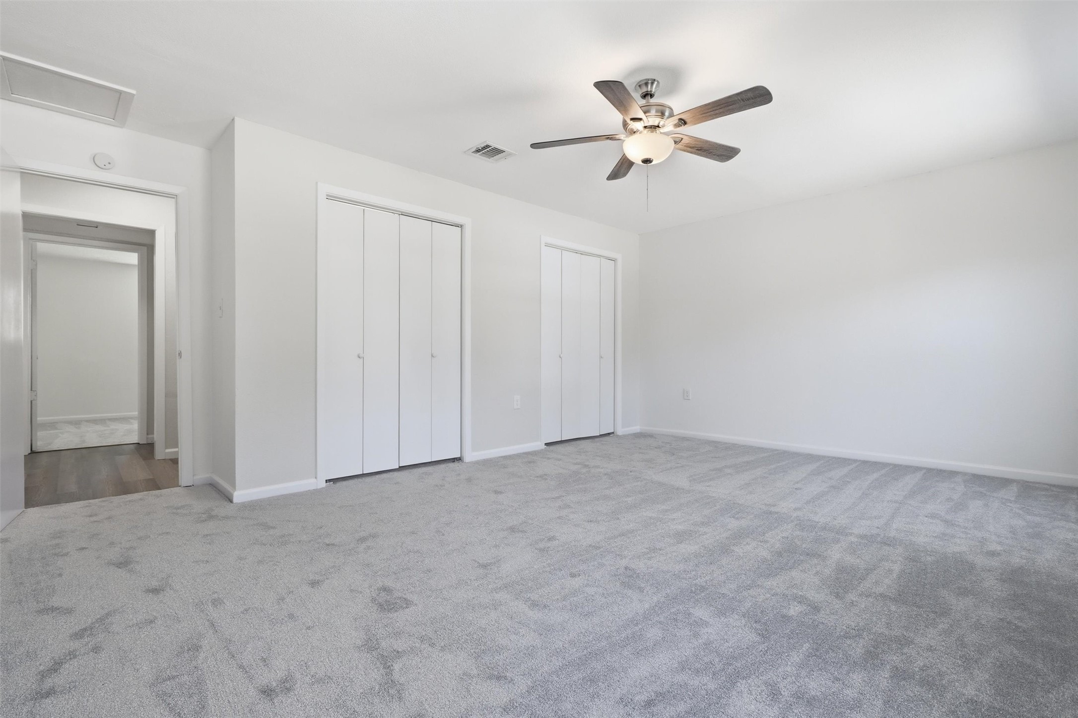 1503 Tarberry Road Houston, TX 77088 - Photo 25 of 33 This room has endless possibilities! The converted garage has been fully transformed. Utilize this as a 4th bedroom, game room or another living room.