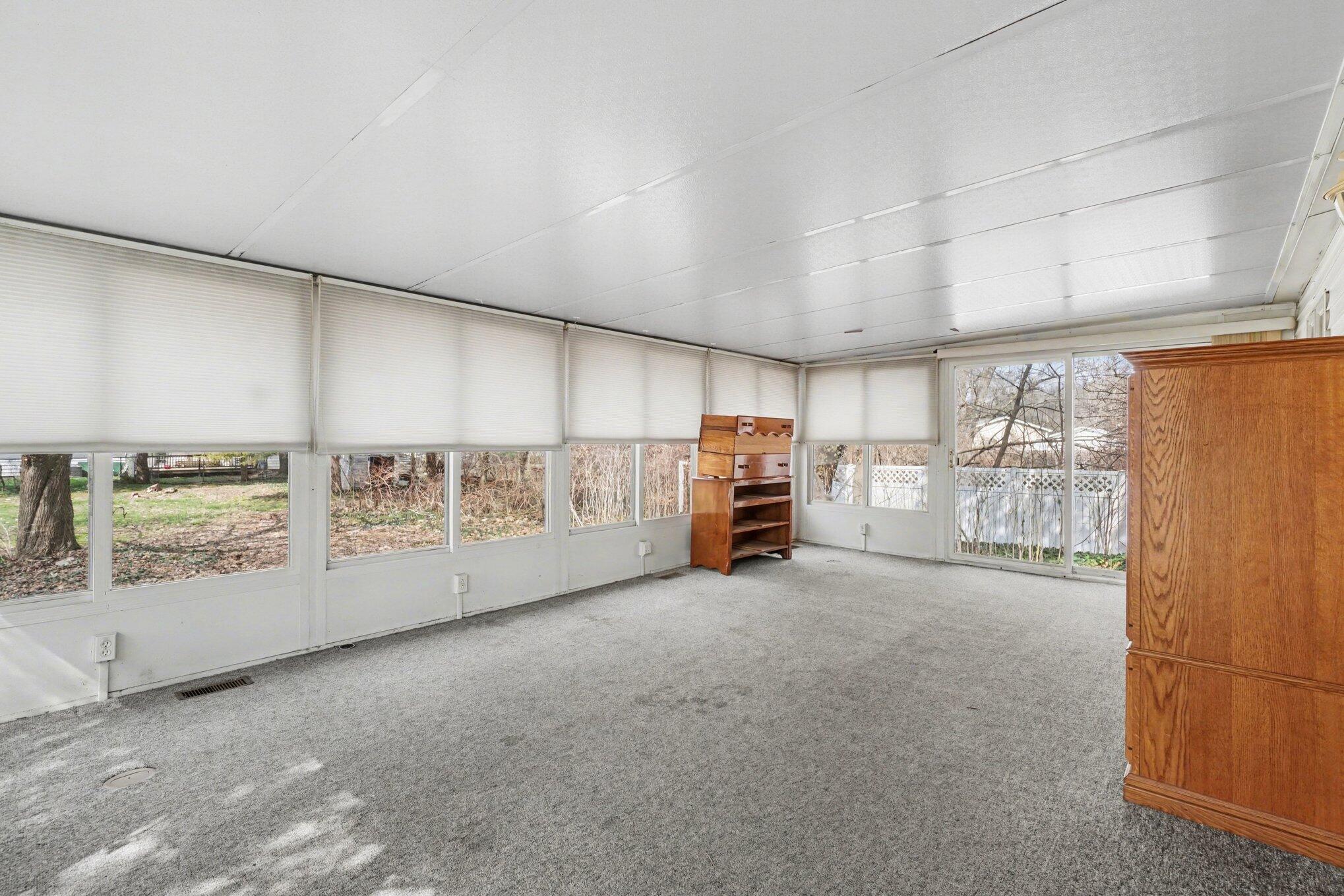 374 Elliot Road Kalamazoo, MI 49048 - Photo 12 of 21 010_file_3716