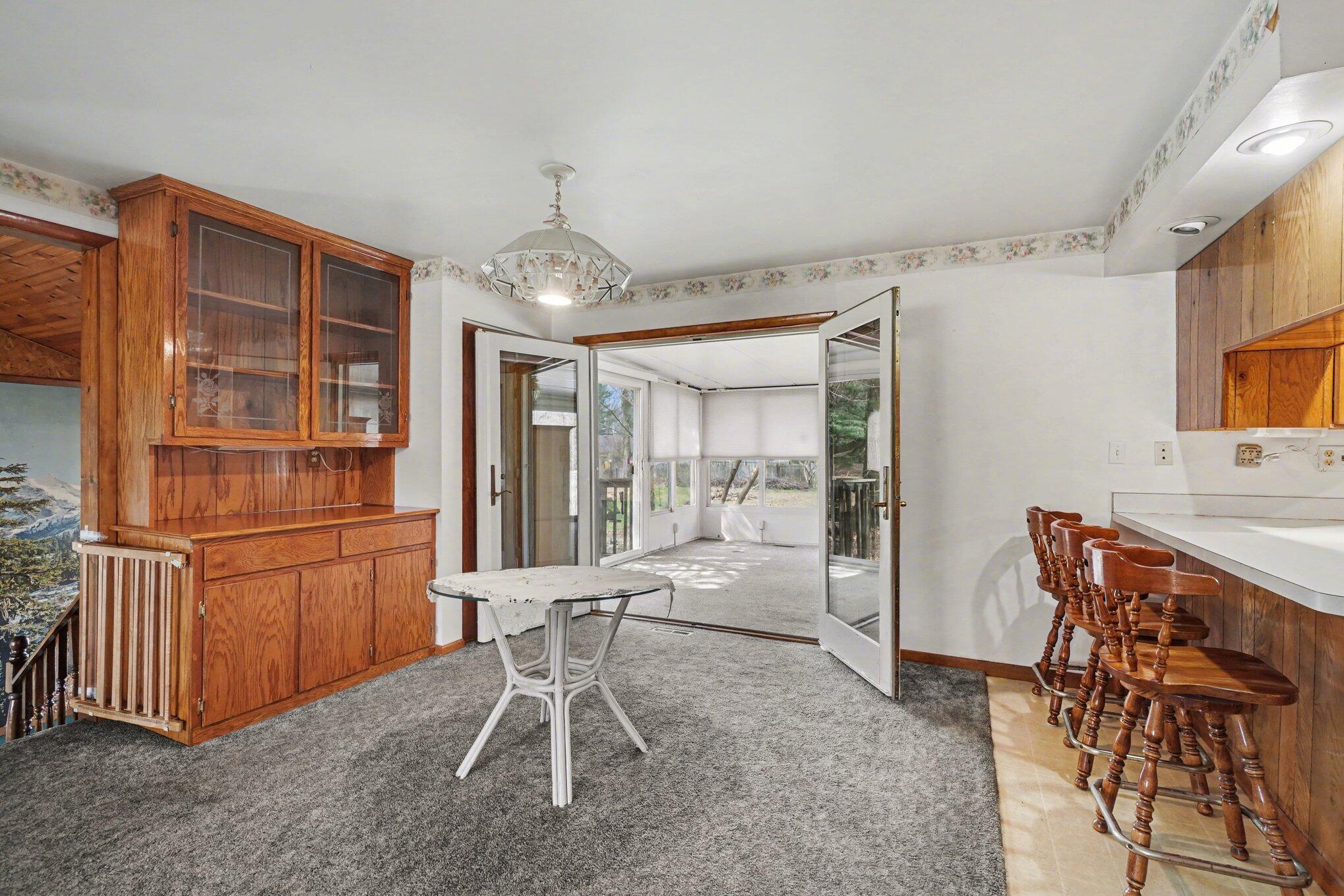 374 Elliot Road Kalamazoo, MI 49048 - Photo 5 of 21 005_file_6518