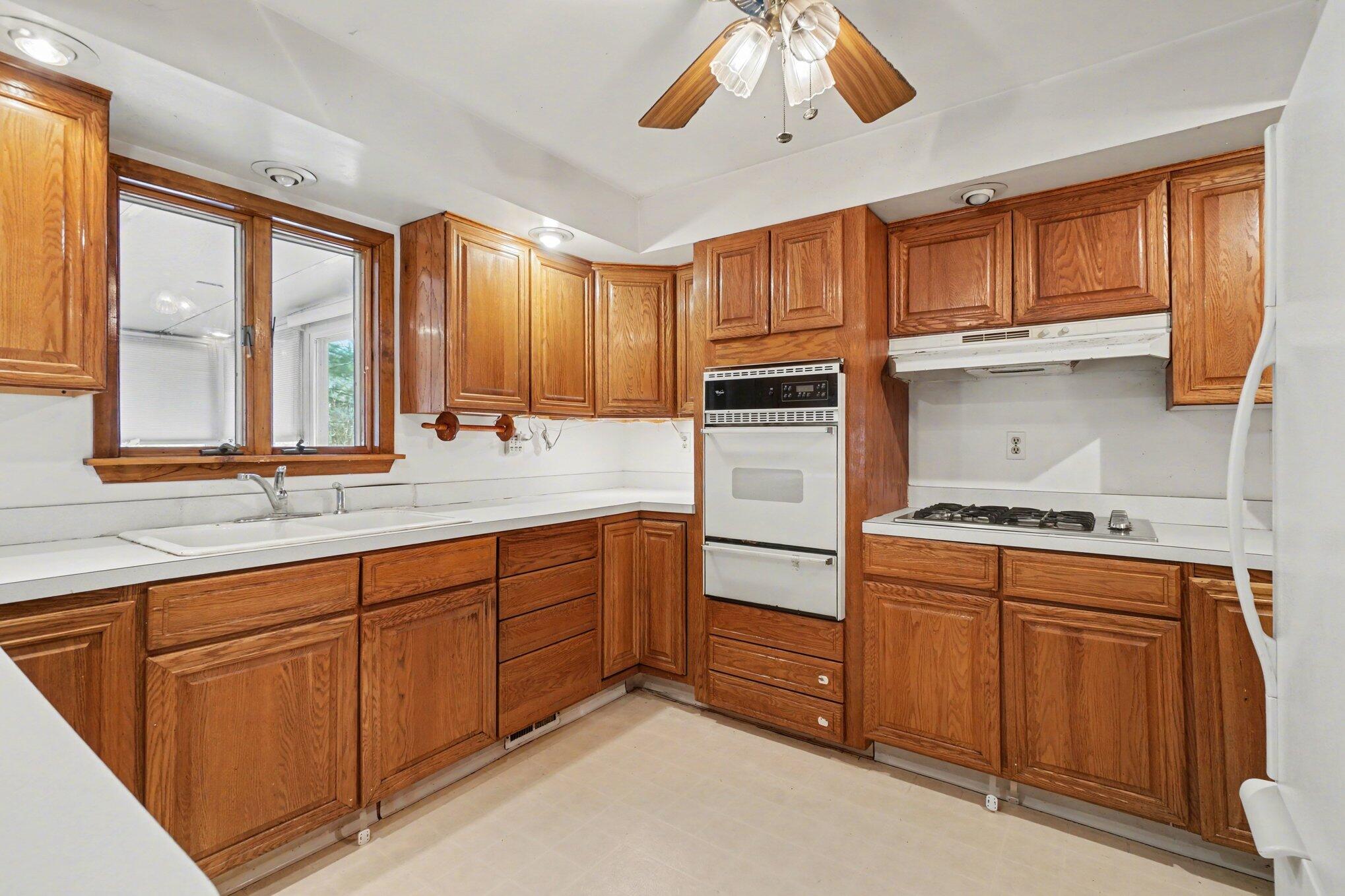 374 Elliot Road Kalamazoo, MI 49048 - Photo 7 of 21 007_file_3107