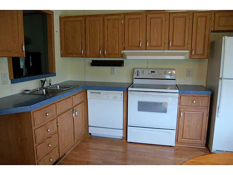 23 Spring Street Mechanic Falls, ME 04256 - Photo 4 of 29 Kitchen.