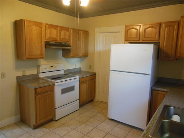 30 Cottage Street West Springfield, MA 01089 - Photo 9 of 30 Gallery Image 9