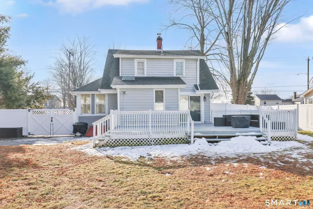 a house view with a outdoor space