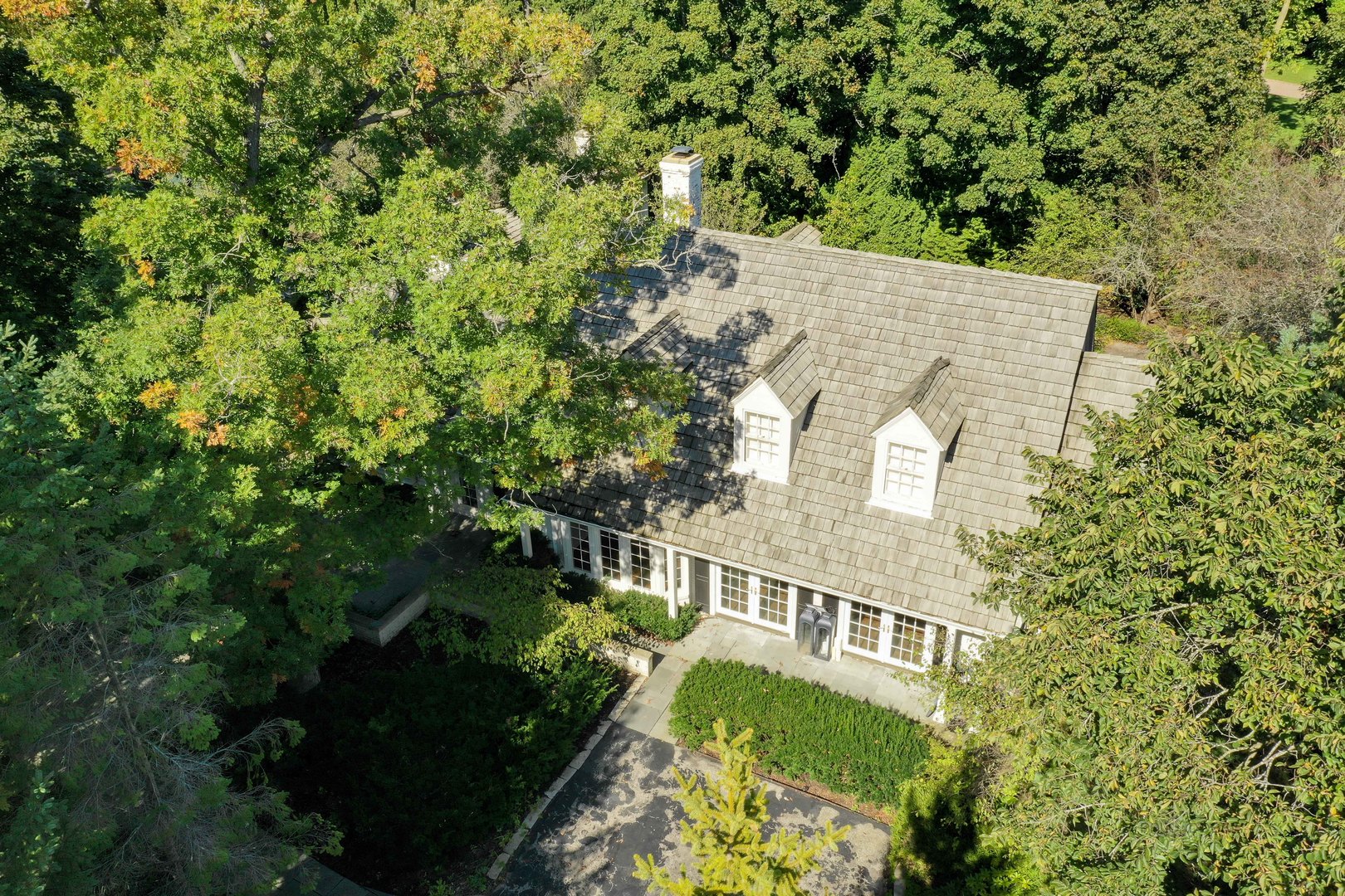 259 North Mayflower Road Lake Forest, IL 60045 - Photo 2 of 33