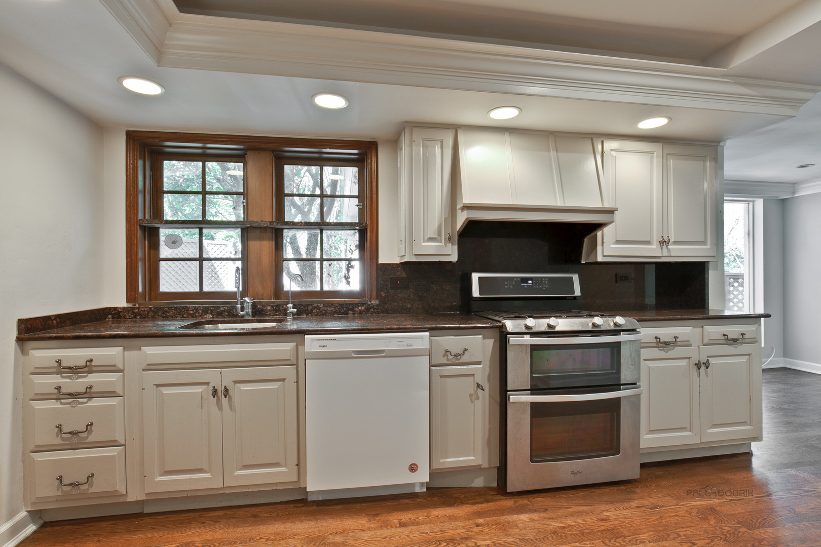 259 North Mayflower Road Lake Forest, IL 60045 - Photo 13 of 33