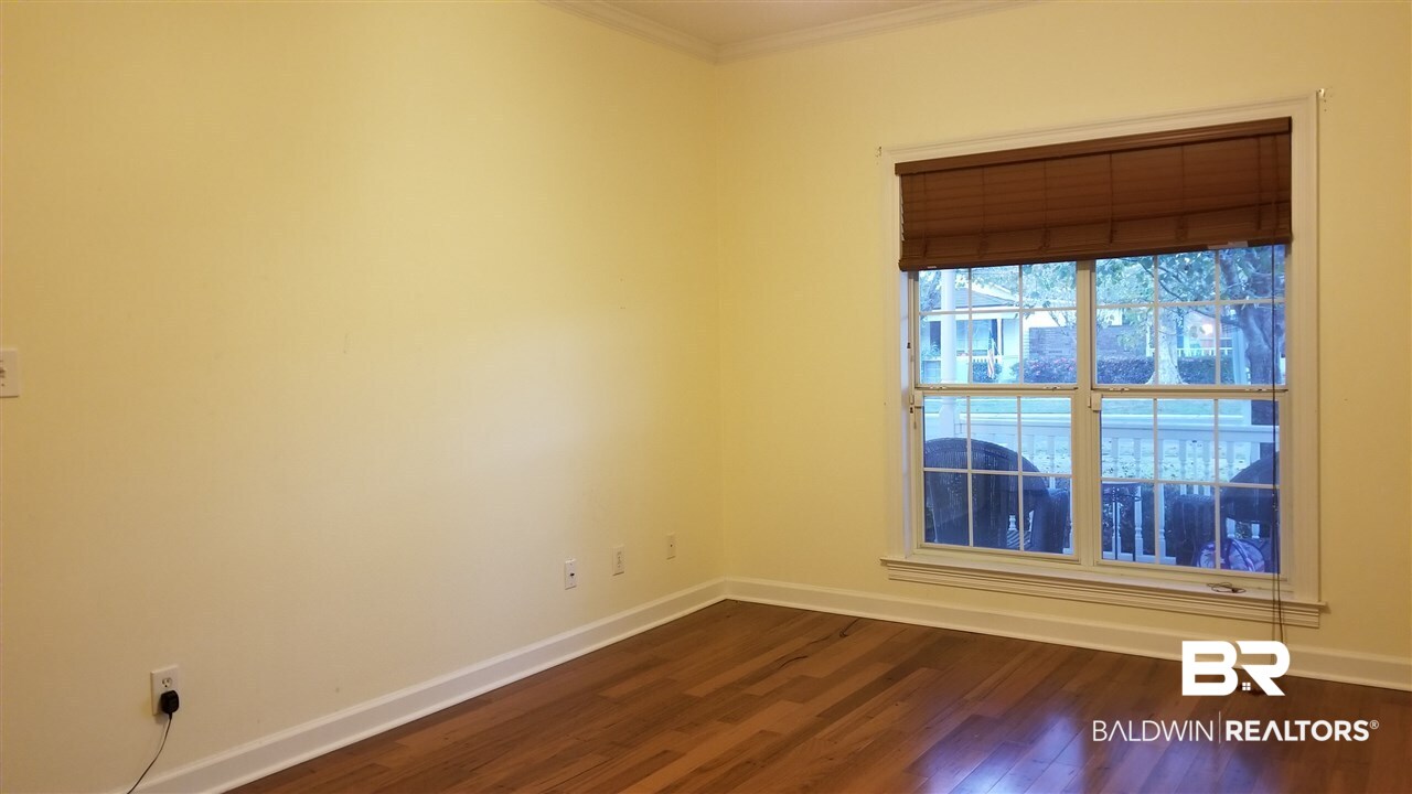 41 Cottage Drive Fairhope, AL 36532 - Photo 7 of 17 Hardwood floors continue into master