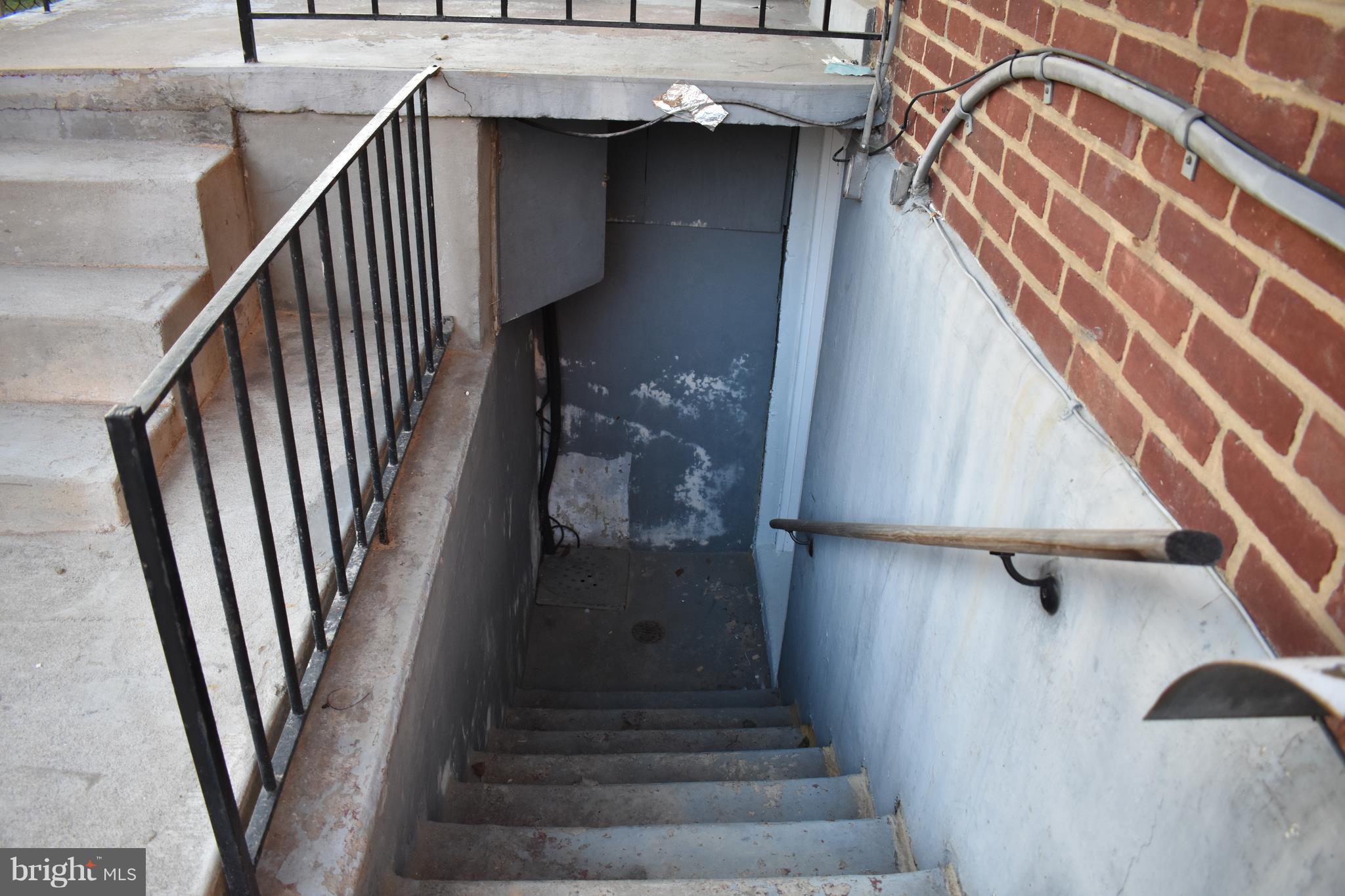 3729 Raspe Avenue Baltimore, MD 21206 - Photo 23 of 25 Exterior (Rear)
