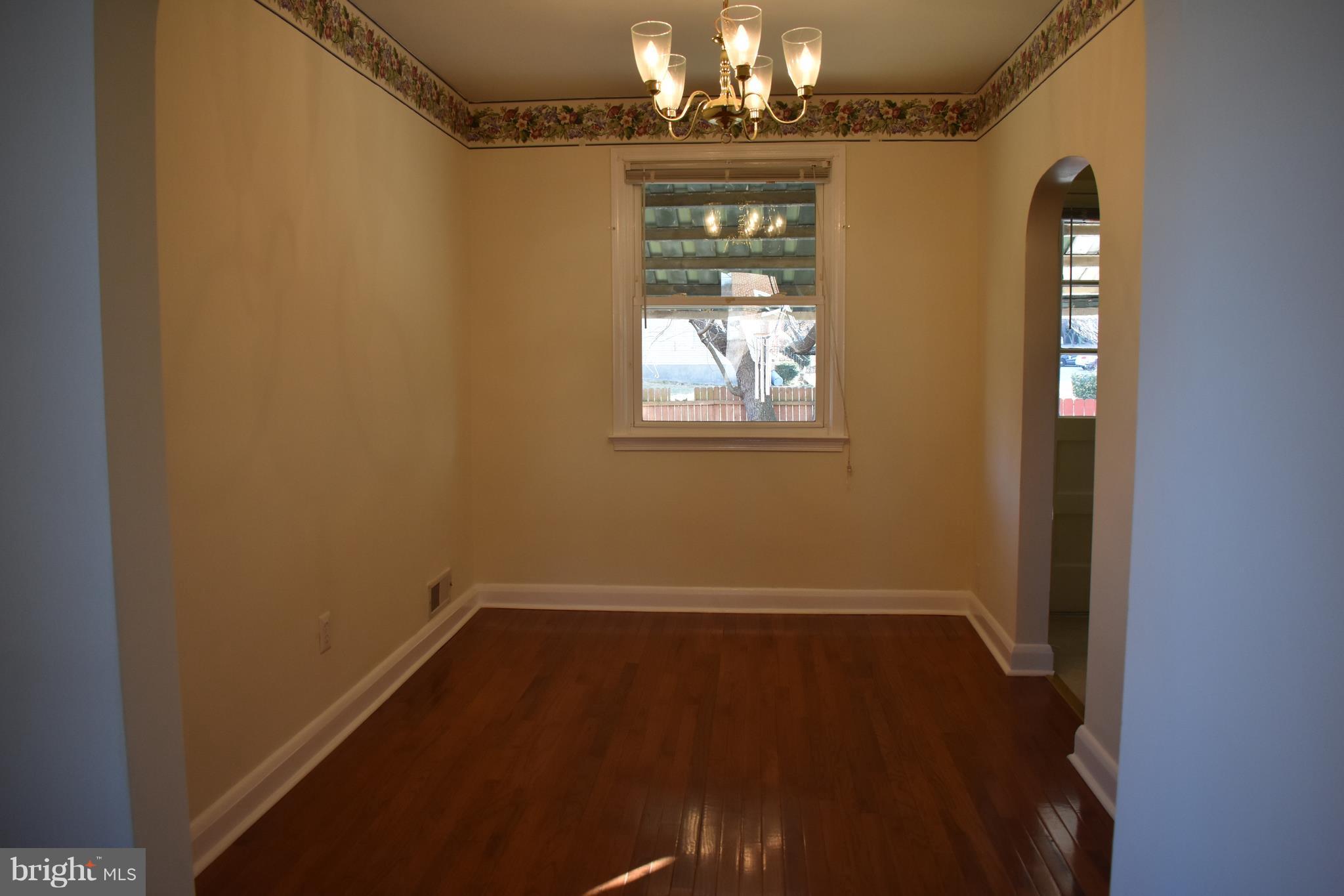 3729 Raspe Avenue Baltimore, MD 21206 - Photo 4 of 25 Dining Room