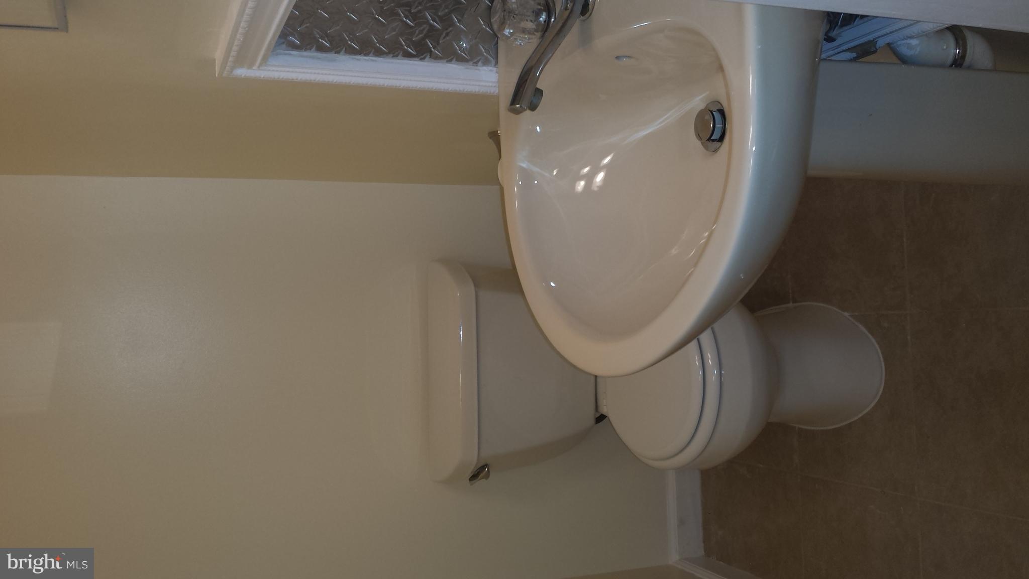 3729 Raspe Avenue Baltimore, MD 21206 - Photo 6 of 25 Bath