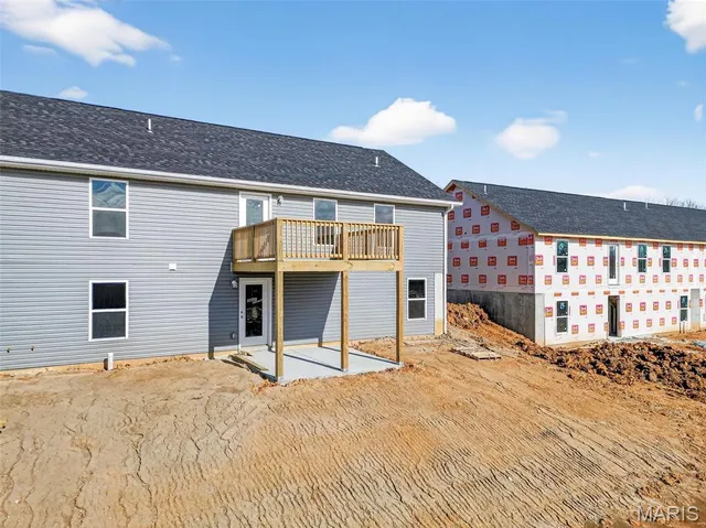 $274,900 | 276 Railroad Street, Moscow Mills, MO 63362