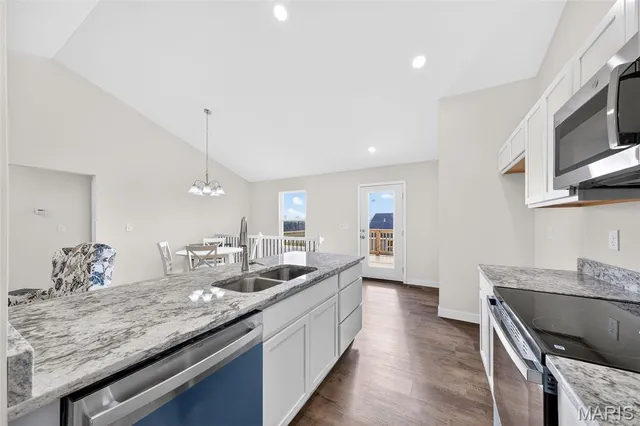 $274,900 | 276 Railroad Street, Moscow Mills, MO 63362