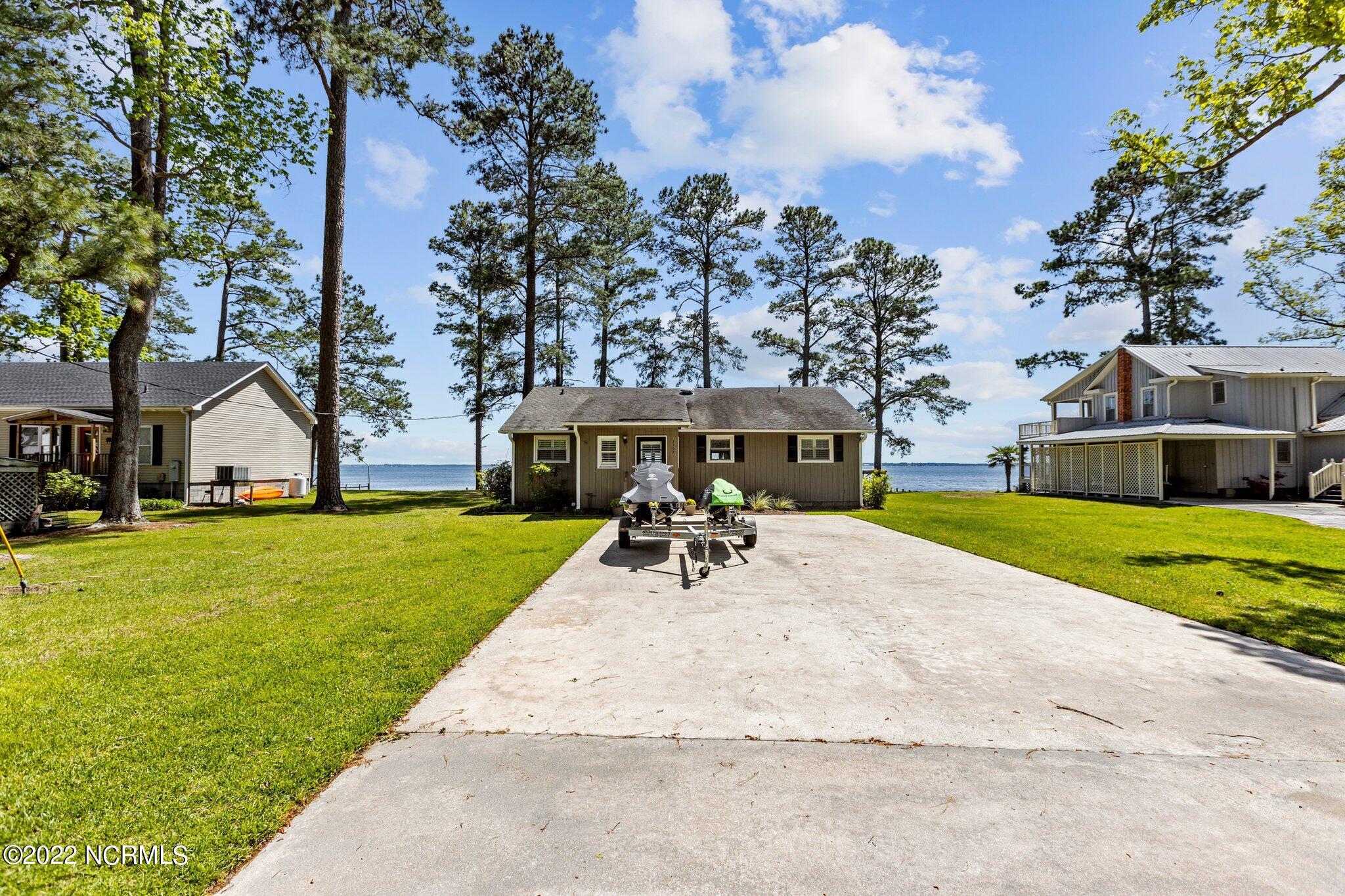1197 Pinecrest Road Bath, NC 27808 - Photo 18 of 40 Paved driveway