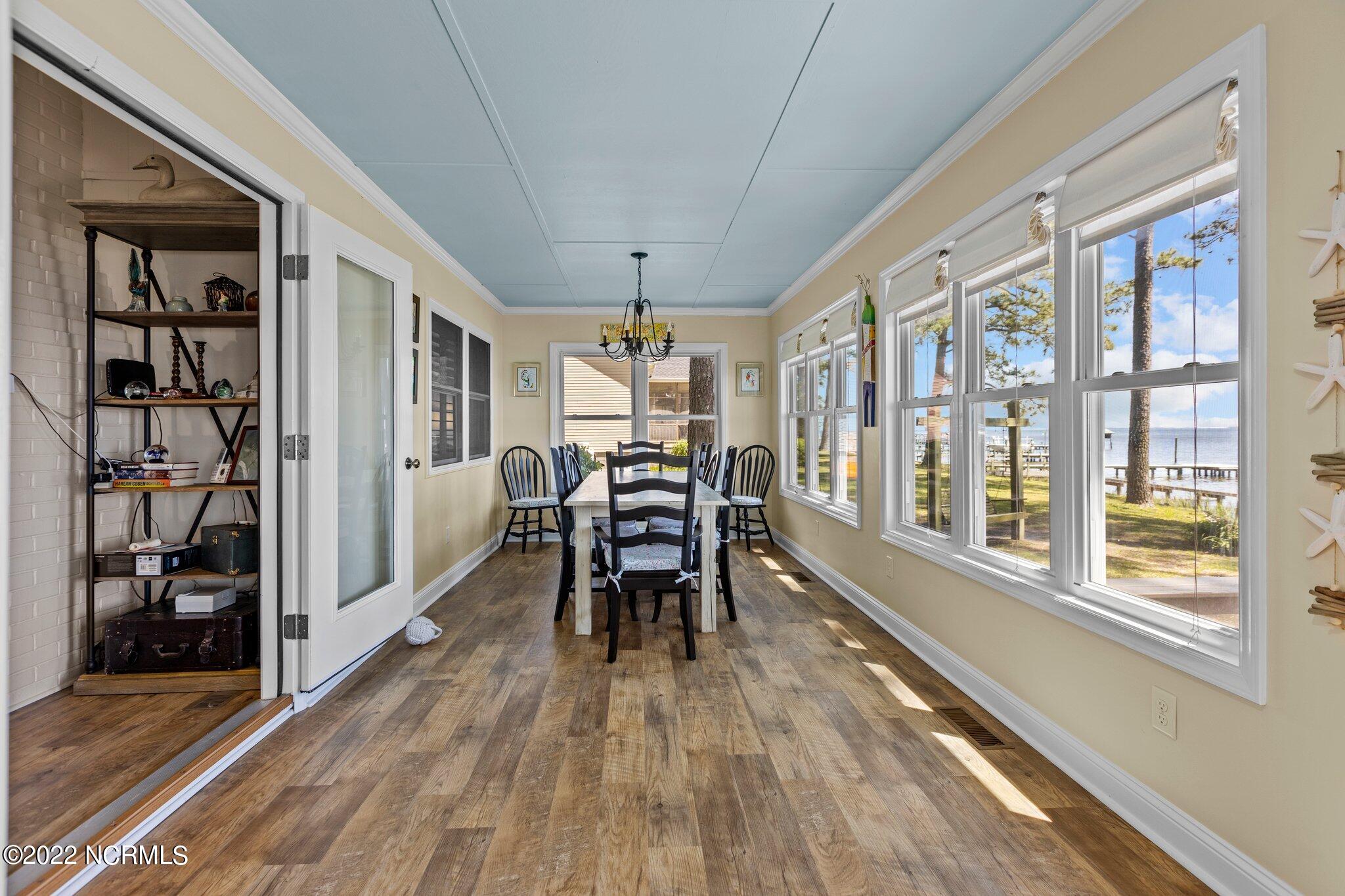 1197 Pinecrest Road Bath, NC 27808 - Photo 32 of 40 Large sunroom great for entertaining.