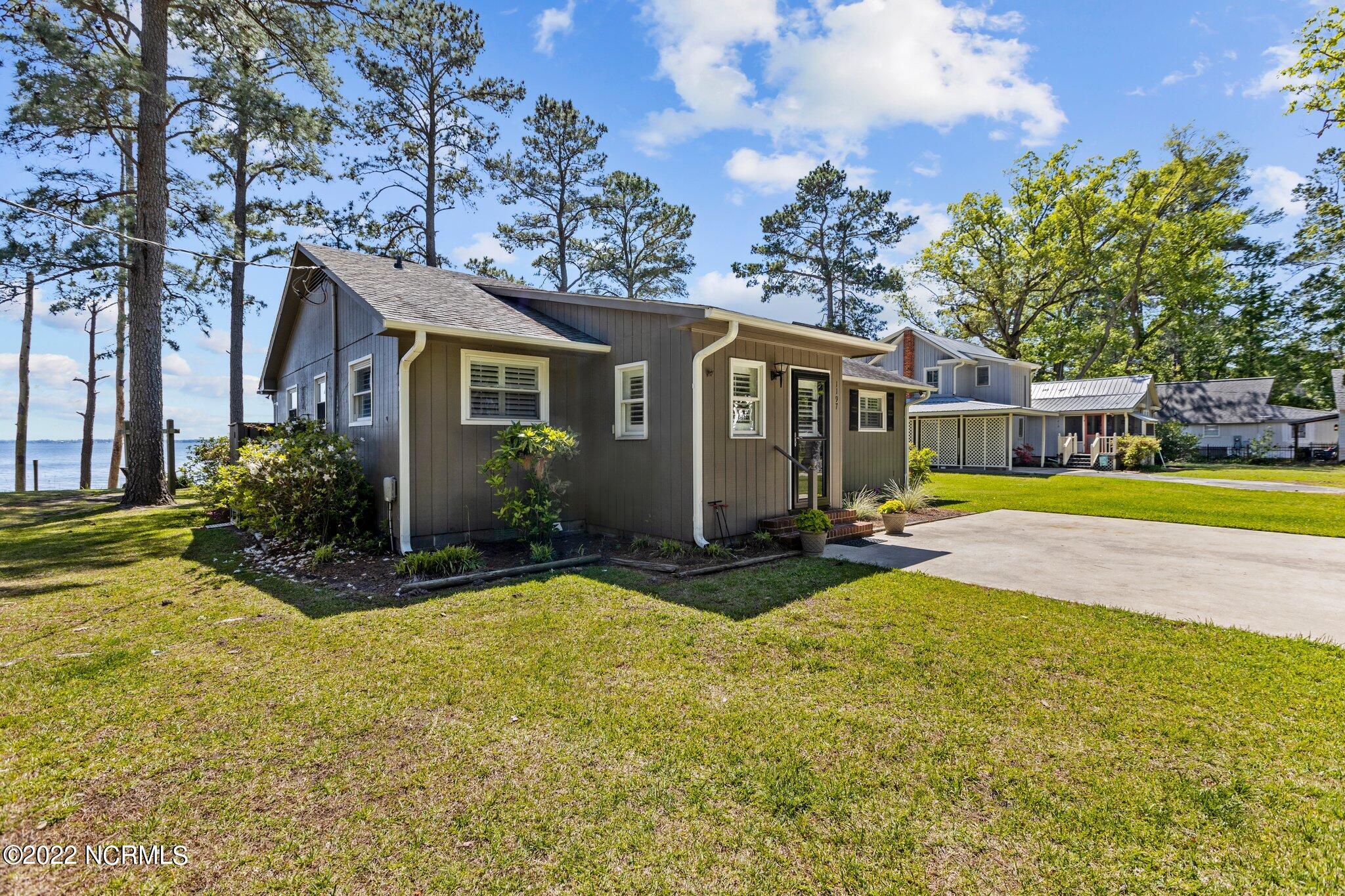 1197 Pinecrest Road Bath, NC 27808 - Photo 5 of 40 Outside shower.