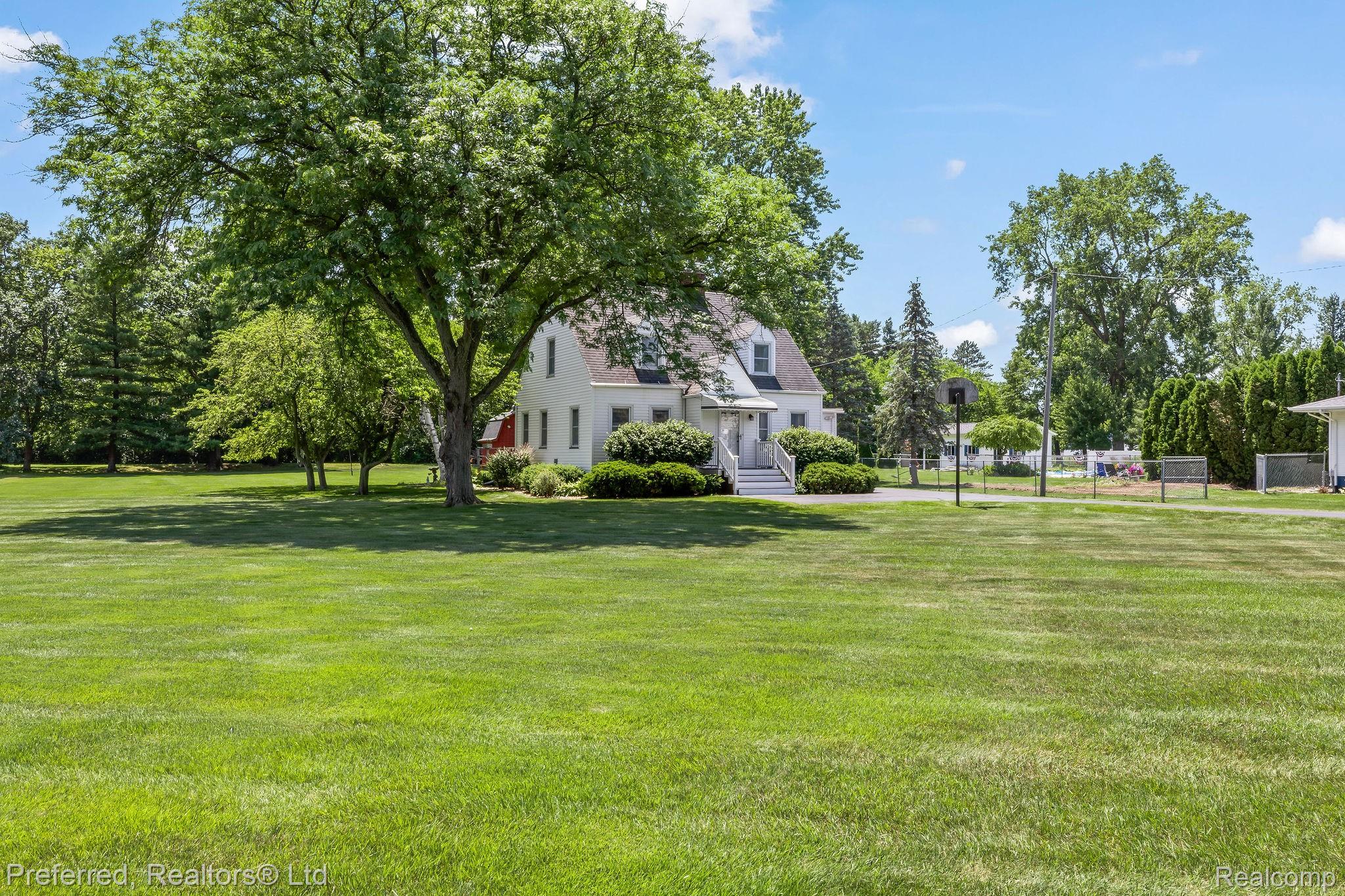 3792 Wheeler Road Bay City, MI 48706 - Photo 4 of 35 Wheeler9.jpg