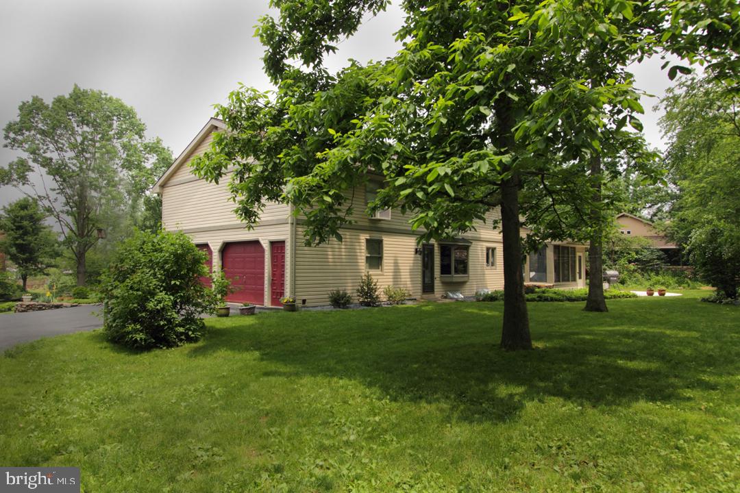 617 West 3rd Avenue Lititz, PA 17543 - Photo 3 of 23 Gallery Image 3