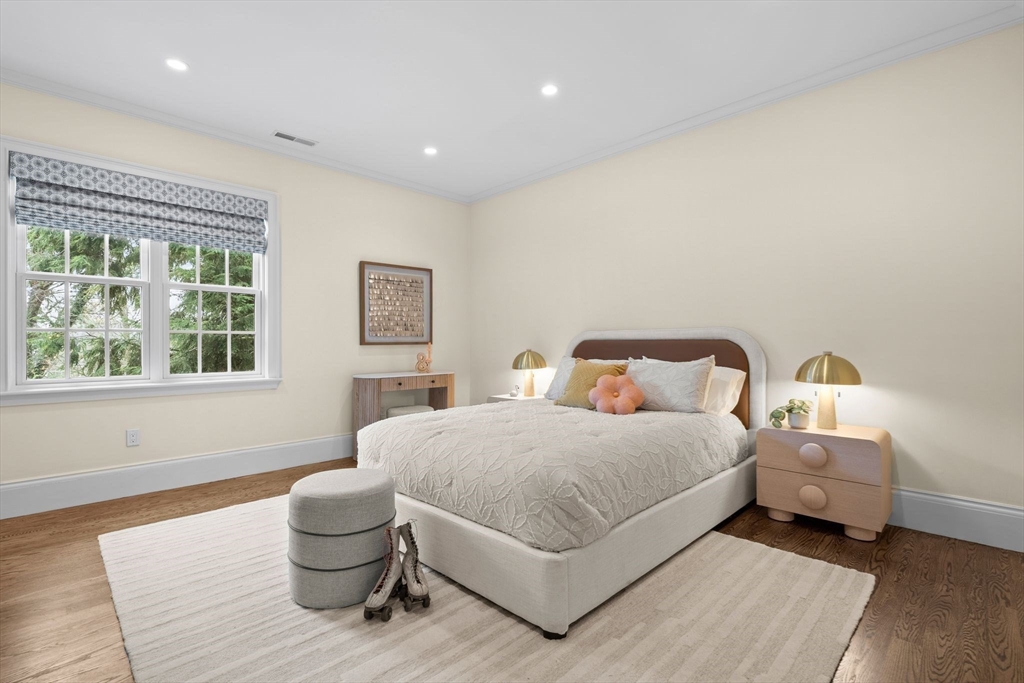 8 Beresford Road Brookline, MA 02467 - Photo 21 of 38