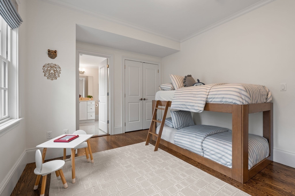 8 Beresford Road Brookline, MA 02467 - Photo 24 of 38