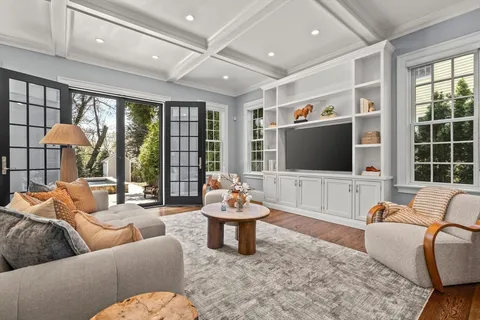 $3,625,000 | 8 Beresford Road, Brookline, MA 02467