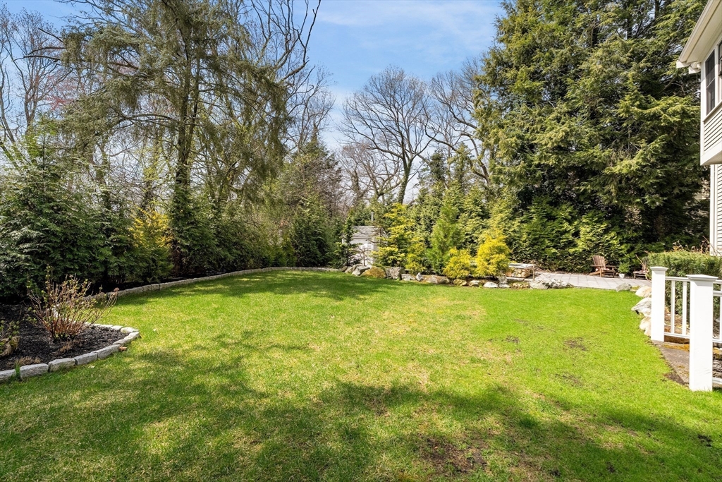 8 Beresford Road Brookline, MA 02467 - Photo 33 of 38
