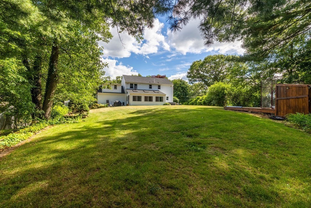 148 South Street Reading, MA 01867 - Photo 5 of 42