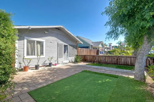 $950,000 | 412-14 West 9th Avenue, Escondido, CA 92025