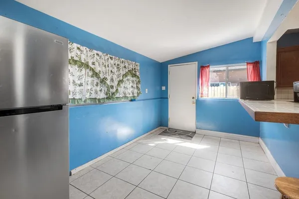 $950,000 | 412-14 West 9th Avenue, Escondido, CA 92025