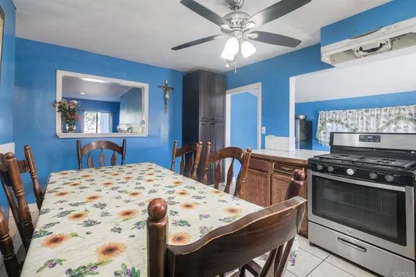 $950,000 | 412-14 West 9th Avenue, Escondido, CA 92025