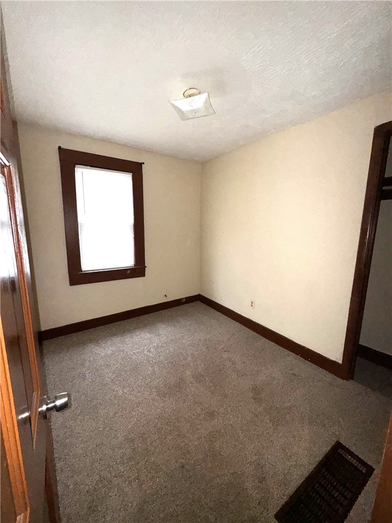 22 Vose Street Rochester, NY 14605 - Photo 18 of 19