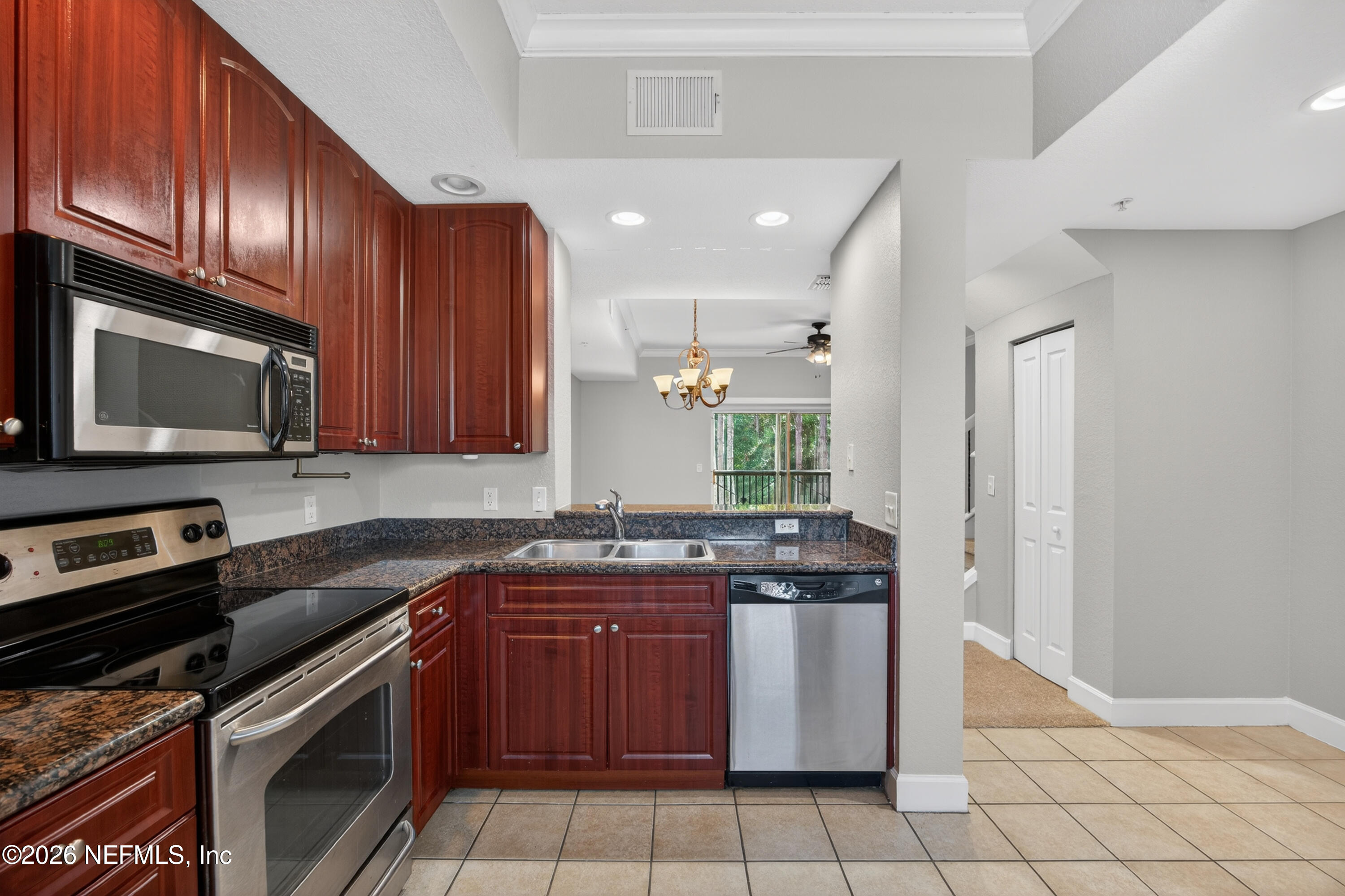 9745 Touchton Road, Unit 624 Jacksonville, FL 32246 - Photo 9 of 25 Kitchen A4