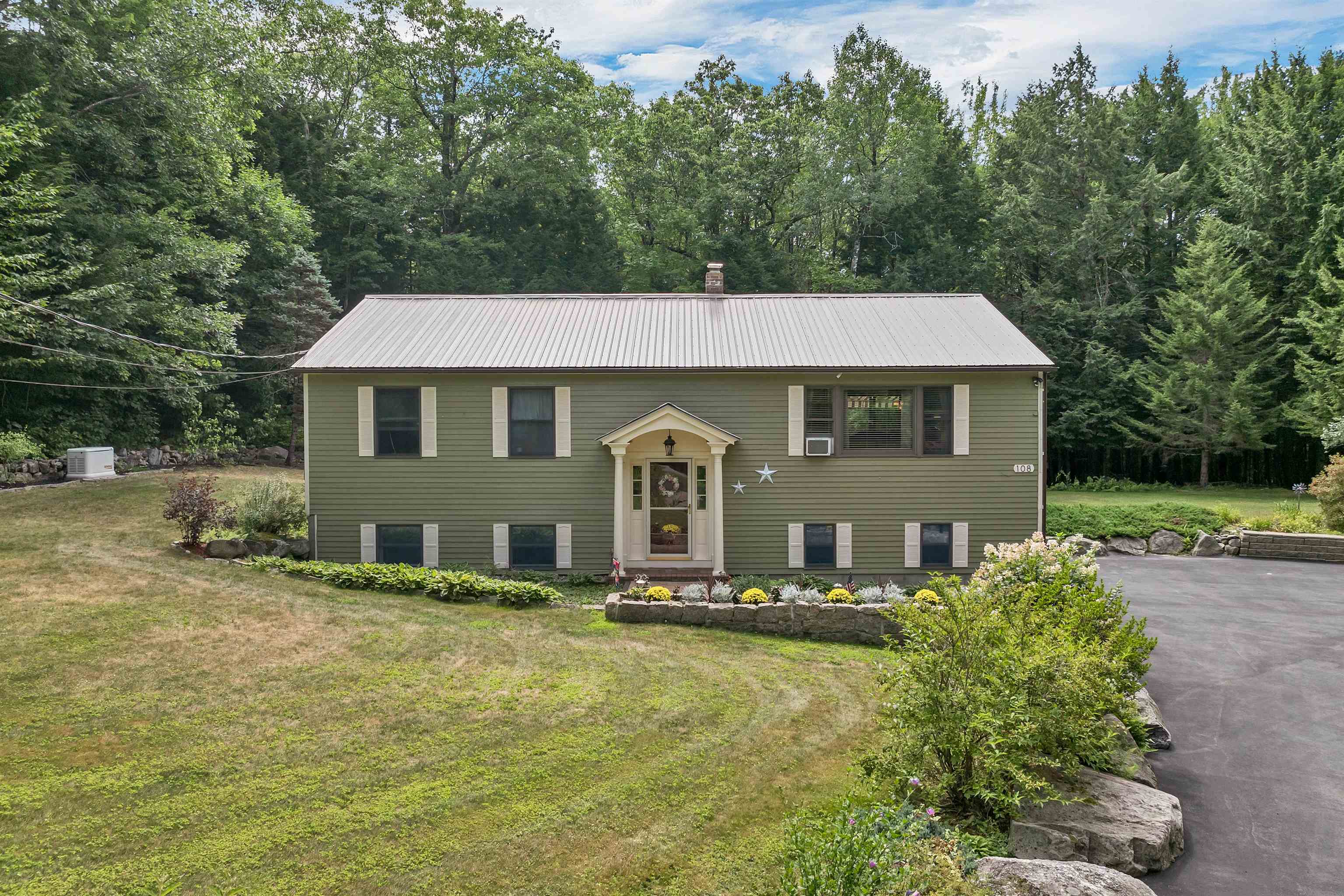 108 Maple Manor Road Conway, NH 03813 - Photo 2 of 59