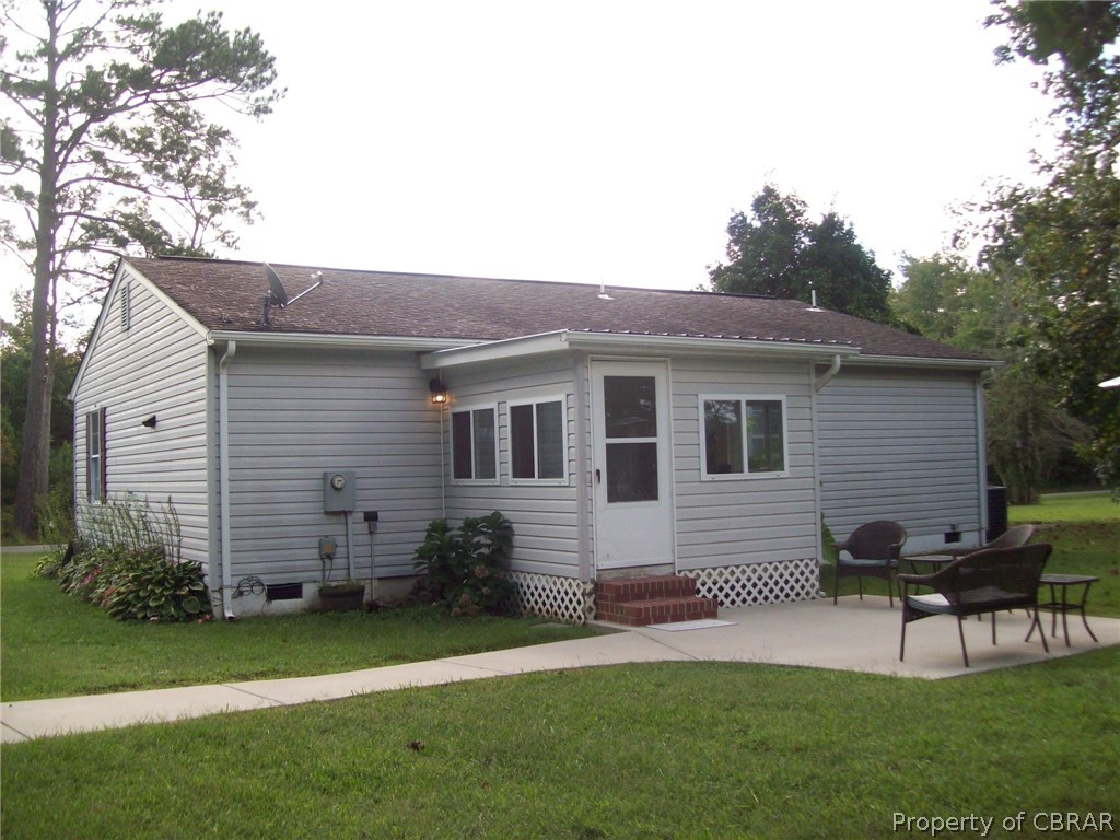 955 Ridge Road Cobbs Creek, VA 23035 - Photo 2 of 16