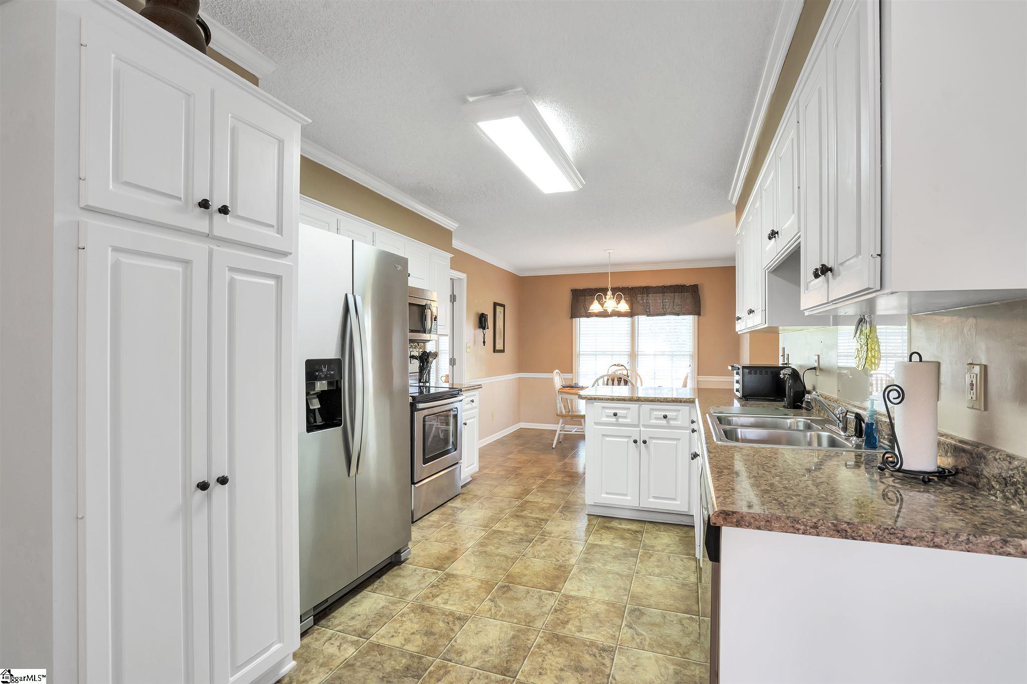 319 Haystack Hill Roebuck, SC 29376 - Photo 11 of 35 Gallery Image 11