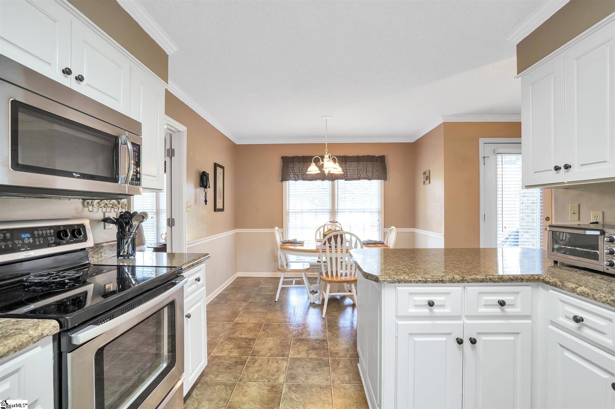 319 Haystack Hill Roebuck, SC 29376 - Photo 12 of 35 Gallery Image 12