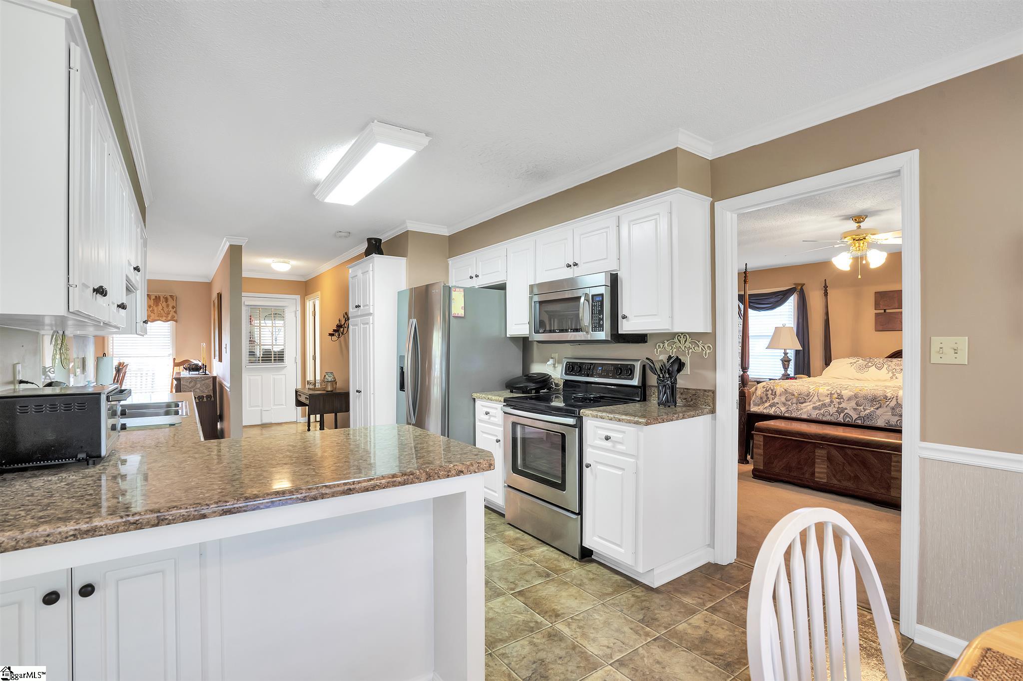 319 Haystack Hill Roebuck, SC 29376 - Photo 4 of 35 Gallery Image 4
