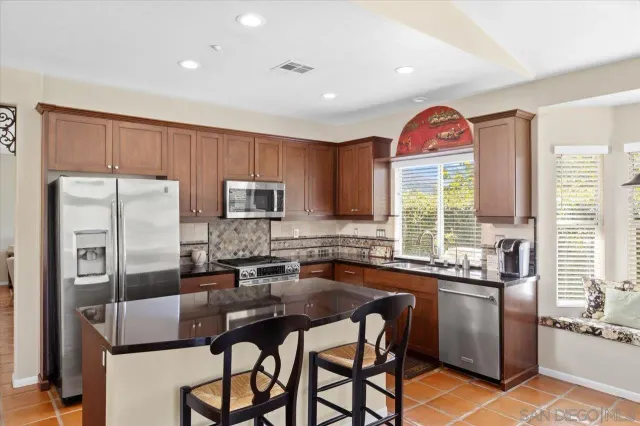 $965,000 | 2385 Amber Oak Lane, Escondido, CA 92027