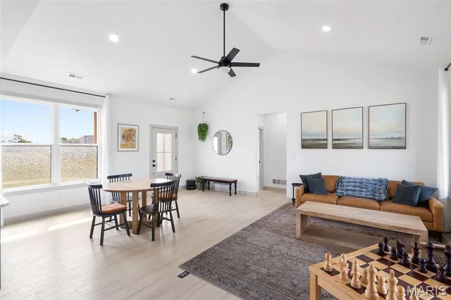 $399,900 | 23365 North Lark Song Lane, Sturgeon, MO 65284