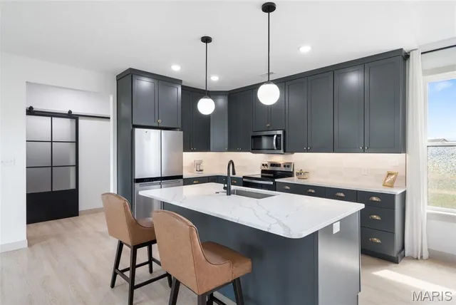 $399,900 | 23365 North Lark Song Lane, Sturgeon, MO 65284