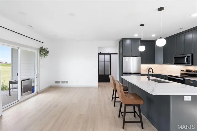 $399,900 | 23365 North Lark Song Lane, Sturgeon, MO 65284