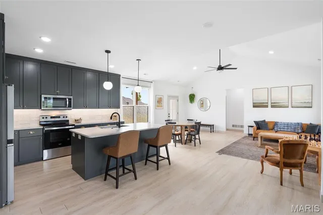 $399,900 | 23365 North Lark Song Lane, Sturgeon, MO 65284