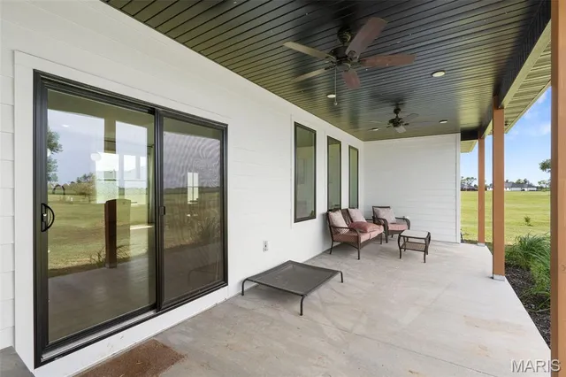 $399,900 | 23365 North Lark Song Lane, Sturgeon, MO 65284