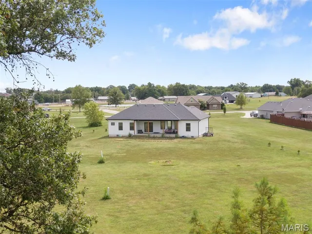 $399,900 | 23365 North Lark Song Lane, Sturgeon, MO 65284