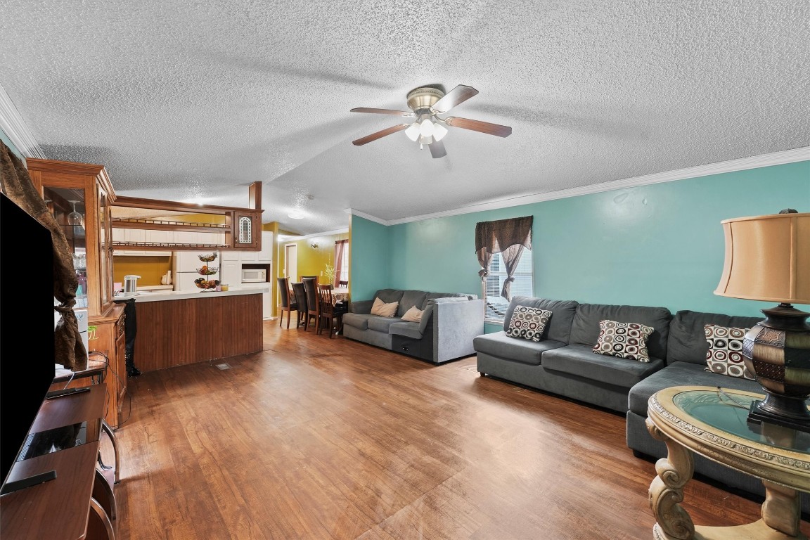 3610 Nuggent Street Houston, TX 77093 - Photo 3 of 16