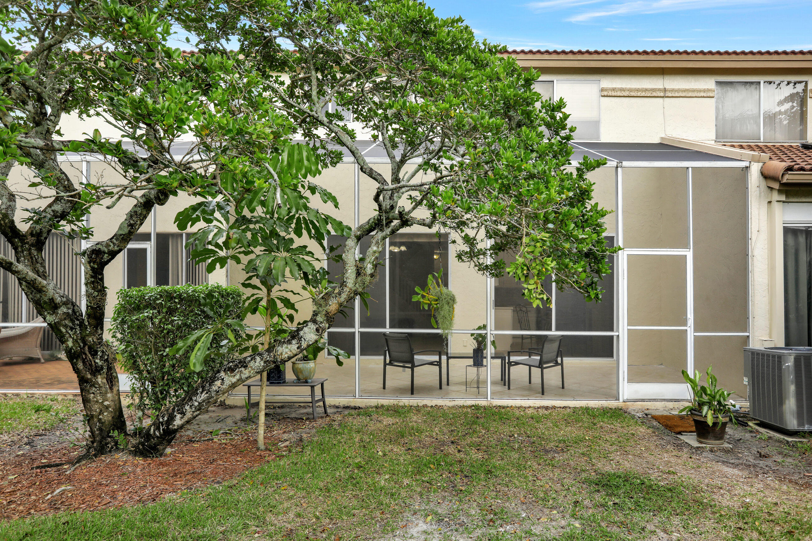 6770 Via Regina Boca Raton, FL 33433 - Photo 17 of 25 PRIVACY